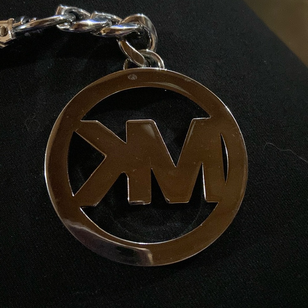 Michael Kors Silver Logo Bag charm/Key chain - Picture 5 of 8
